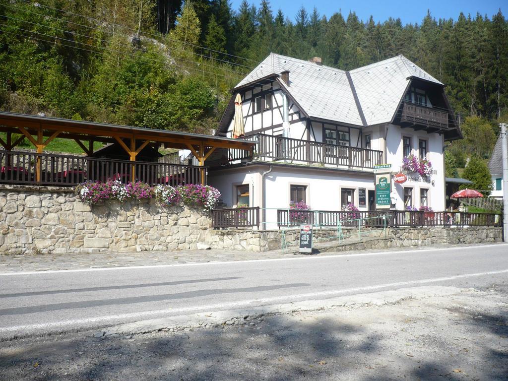 Pension Rybářská Bašta Rožmberk nad Vltavou Exterior foto